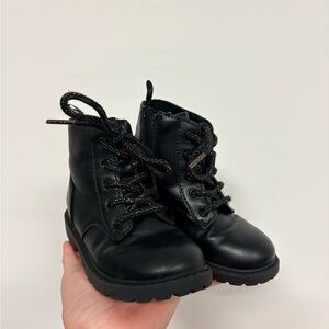 Old Navy Kids Black Lace-Up Boots
